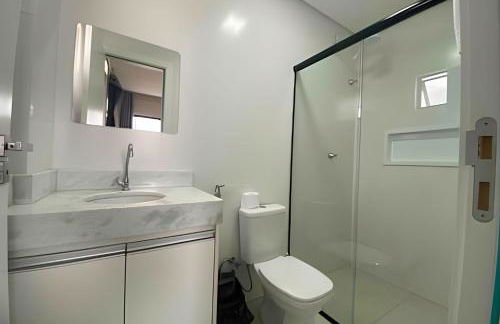 03 quartos (ar condicionado e ventilador), até 10 pessoas, garagem, atrás do hospital da Unimed apt 202 - Foto 22