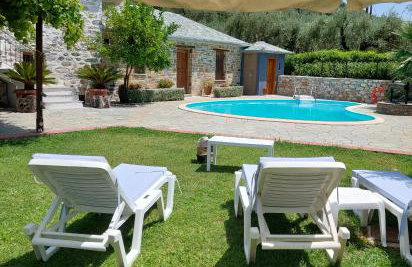 The Cocoon and olives Hut - Foto 1