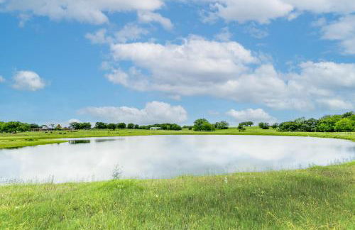 Sip, Fish and Relax Fireside Serene Schulenburg Gem - Foto 37