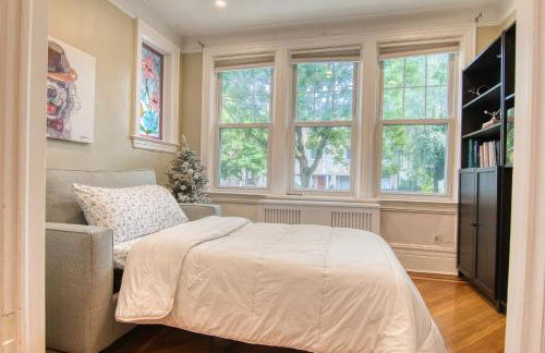 Brooklyn Gem 3 Blocks to Prospect Park - 3 King Beds 1 Queen, Free parking, - Foto 26