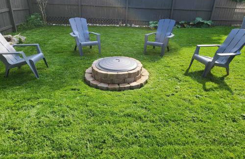 Whole House in Bay View + Fenced-in Yard + Parking - Foto 23