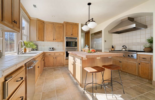 Fiano by Avantstay Centrally Located Haven w/ Stunning Courtyard & Pool Table - Foto 16