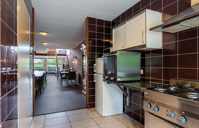 Well Furnished Home for Groups with Fireplace near Water - Foto 5