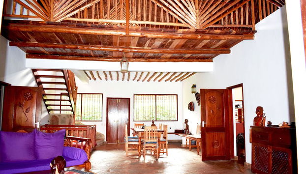 Coin salon dans le hall