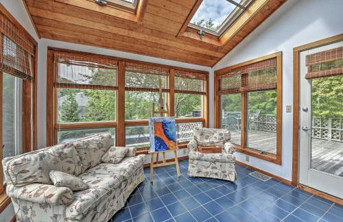 Walk to Beach! Hyannis Family Haven with Deck - Foto 11