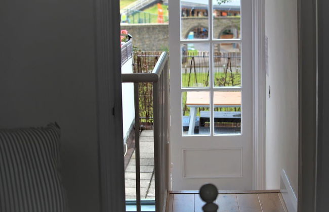 Warwick House - Photo 60