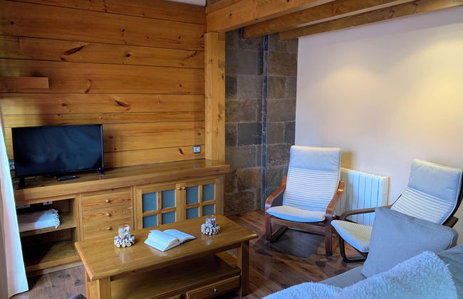 2 Bedroom Duplex Apartment in La Molina - Photo 11