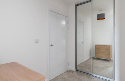 31 Grand Court - Lovely Home Near Canal, Park, & Central MK - Photo 20