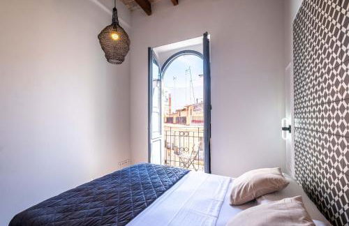 Spacious Penthouse with Massive Terrace - Photo 34