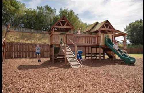 Caravan - Sleeps 6 - Near The Deep & Old Town - Foto 29