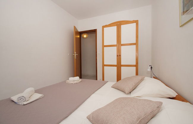 South Island Apartments - Photo 7