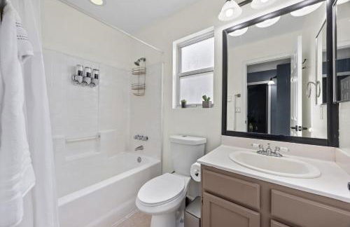3 Bed 2 Bath Newly Furnished - Available Now - Photo 34