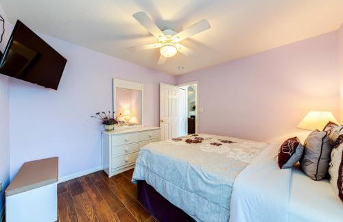 514 - Make Yourself at Home on our Private Pool Deck with Spa - Photo 39