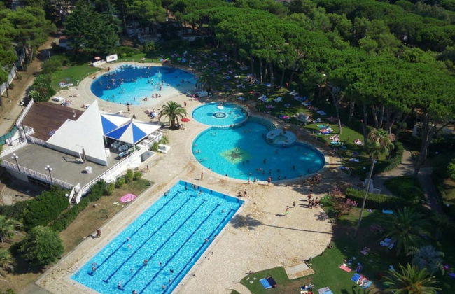 Peaceful Chalet Escape - Photo 20