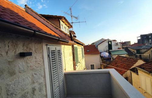 The center of Split, renovated stone house - Photo 5