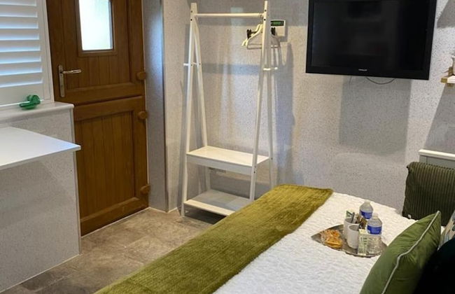 Oakwood Cabin Retreat in Bexleyheath - Foto 3