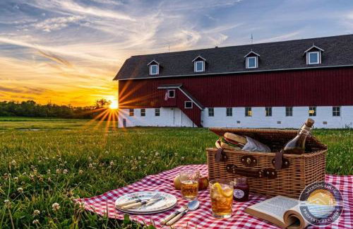 Historic 1868 Farmhouse Kettle Moraine Getaway - Foto 3