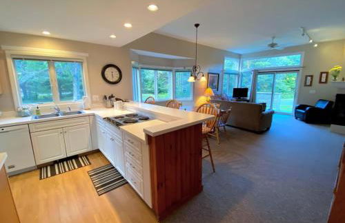 FV50 Pet friendly single level home in Bretton Woods walk to golf course and Mt Washington Hotel - Foto 9