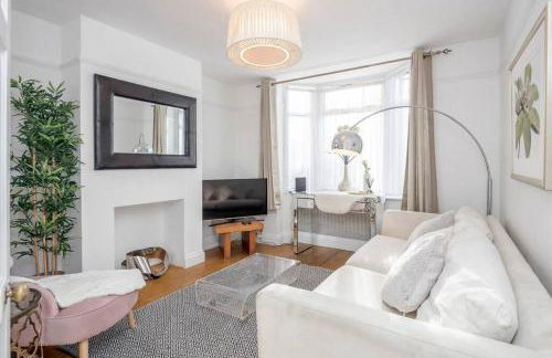 Stylish Victorian 3 Bed House Huge Garden/Parking - Foto 27