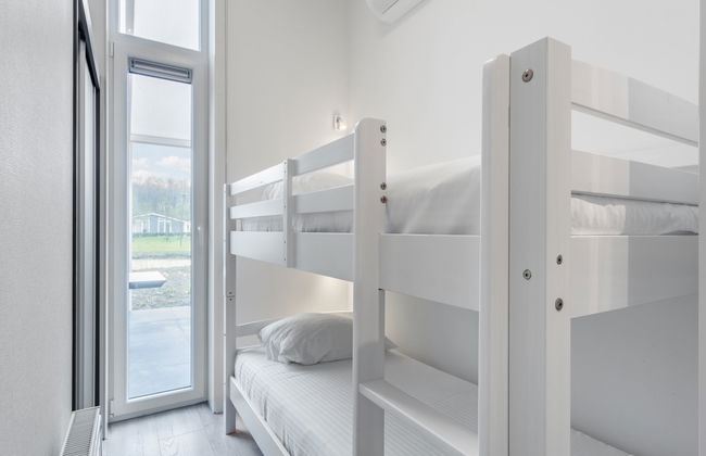 3 bedroom House in Wemeldinge with garden and terrace - Photo 11