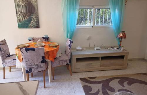 Alicante 1 bed apartment free parking and Netflix, min stay 11 nights seasonal rental - Foto 6
