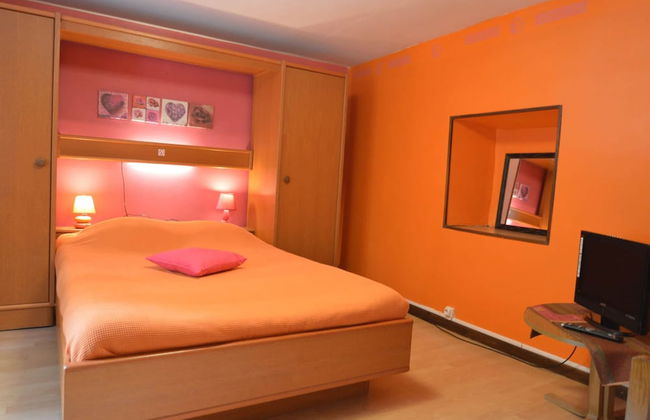 Cozy Holiday Home in Stoumont with Sauna & Hot Tub - Photo 3