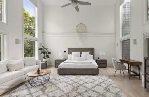 Wainscott Woods by Rove Travel - Luxe Estate with Pool - Foto 3