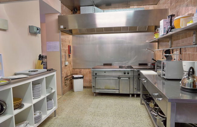 Spacious Holiday Home With Private Garden - Foto 2