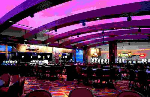 NEW! Cozy & Secluded House w/Deck - Near Yosemite! - Foto 52