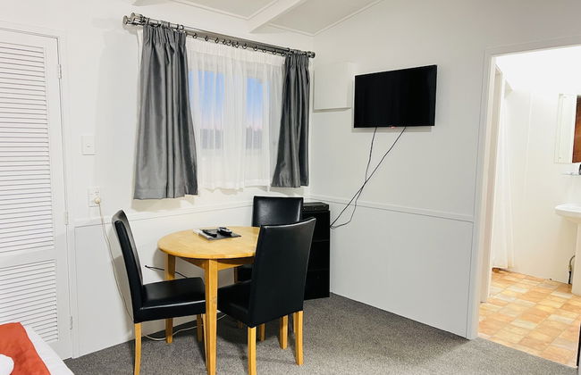 18th Avenue Thermal Motel - Photo 18