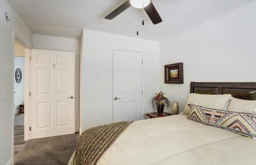 NEW Construction - 7 Bedroom Log Cabin - Foto 15