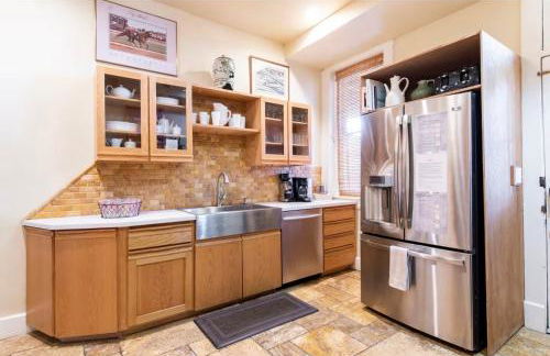 Huge Historic Home- Poker Room, 6BR 5BA, Walkable - Foto 17