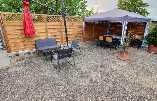 Appartement spacieux à Colmar avec terrasse, garage privatif, proche centre et gare - FR-1-722-2 - Foto 4