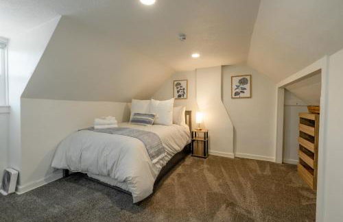 Newly Renovated, Cozy Home - Quiet, Mountain Views - Foto 26