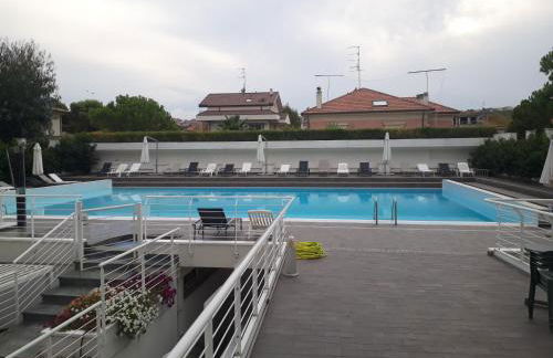 FRONTE MARE-CENTRALE-Riviera Palace-Giulianova-Apartment-affitti solo da Sabato a Sabato - Foto 14