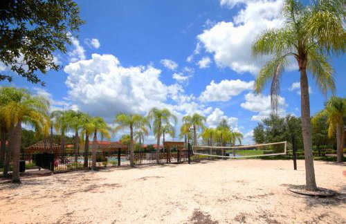 Cozy Townhouse with Private Pool in Kissimmee - Photo 28