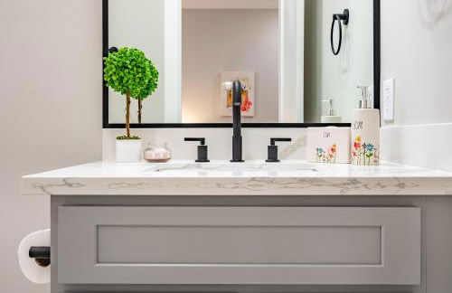 3 Bedroom and 3 bath - Photo 8