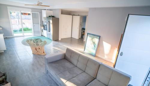 Charming New Beachside House up to 8 Beds! - Foto 4