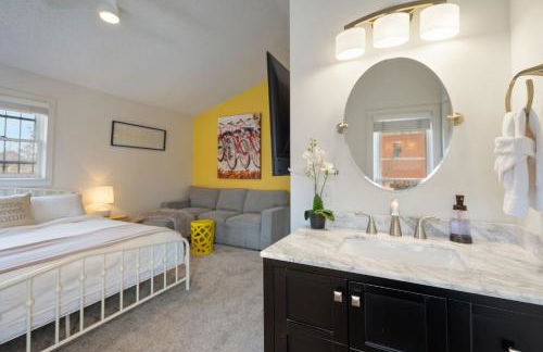 Pine Street Loft – Steps from Old Town Square! - Foto 43