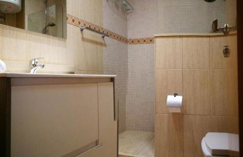 White Stones Beach In Sant Pol de Mar - Foto 11