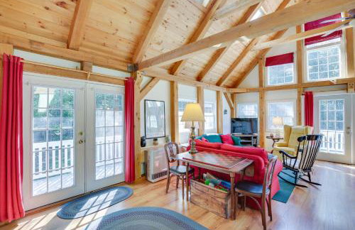 Frye Island Family Cabin with Lake and Beach Access! - Foto 4