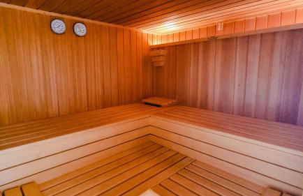 schönes Ferienhaus mit Sauna im Grünen - Foto 9