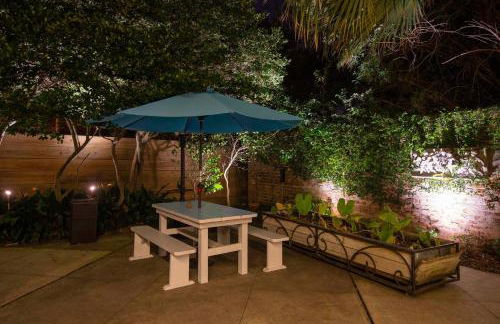 Best Location! 4 BR! Next to French QT by YouRent - Foto 84