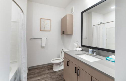 Landing Incredible 1BD Courtyard Gym - Foto 40