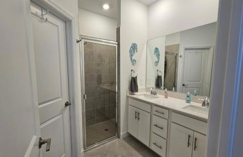 Pet friendly, Heated Pool, close to many beaches, monthly New Vacation Villa - Foto 19