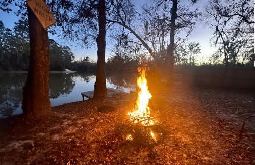 Secluded Riverside Oasis Private Deck Dock - Foto 14