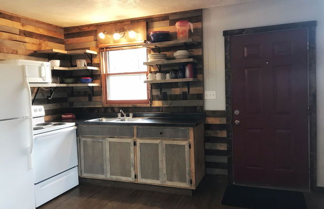 Calm Waters Cabin Resort - Photo 44