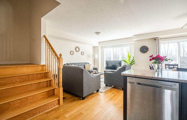 New 3BR Townhouse, Minutes to Niagara Falls and Brock University by GLOBALSTAY - Foto 22