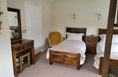 The Barbers - Photo 18