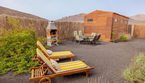 Casa Amaya - Spacious House with Pool, Large Garden, BBQ, 2 Terraces, and Ideal Location - Photo 4, Garden, sunbed, Garden view